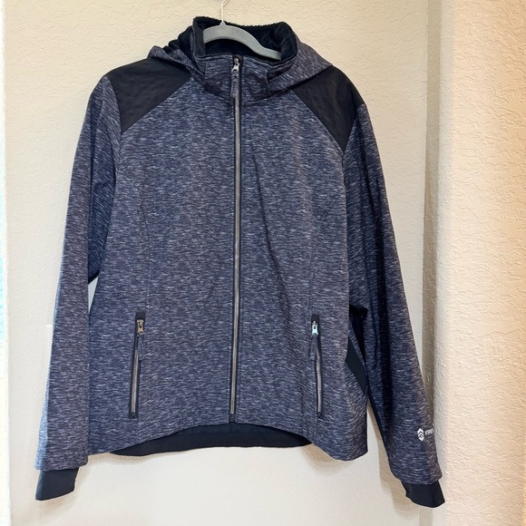 Free Country Jackets & Blazers - Free Country Black and Gray Zip-Up Women's Jacket Size XL